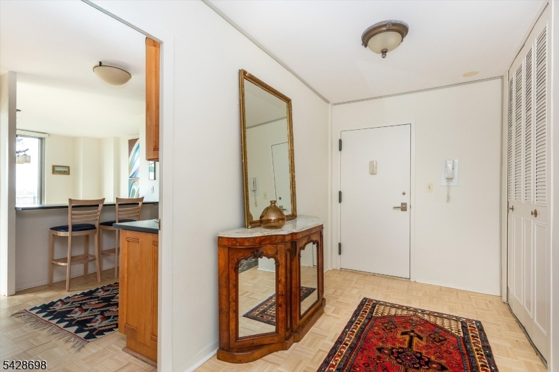 1 Claridge Dr 408