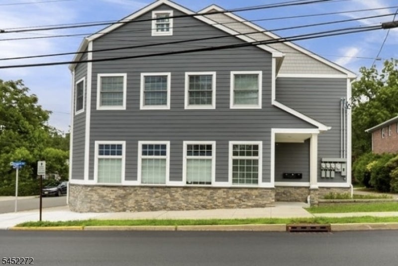 627 Bloomfield ave A