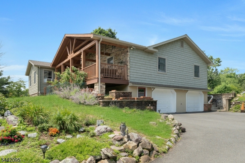 4 Northbrae Dr