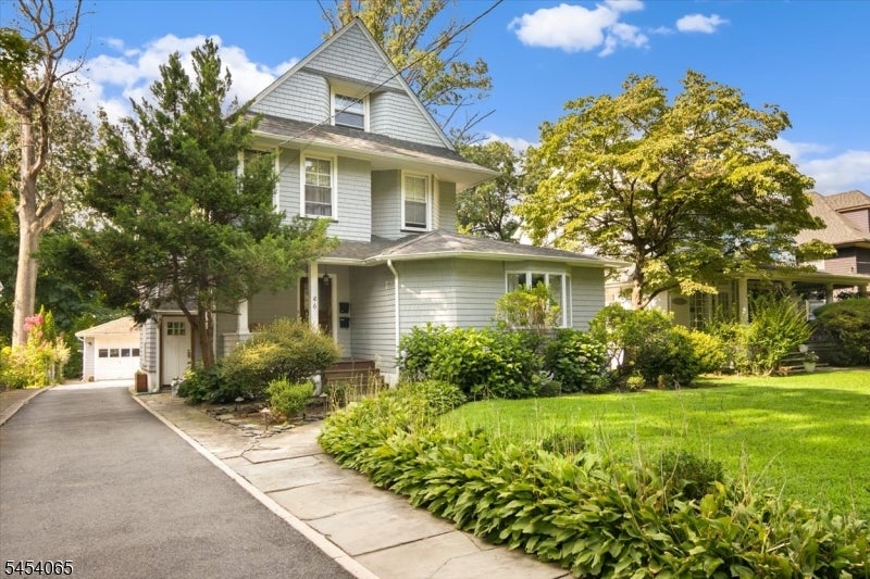 46 Hazelwood Rd 1