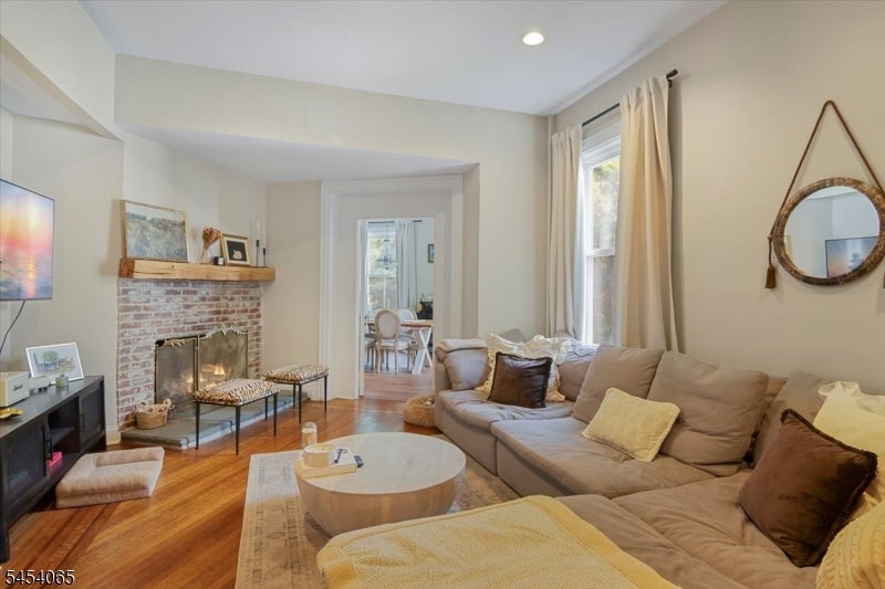 46 Hazelwood Rd 1