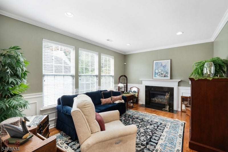 47 Winding Hill Dr