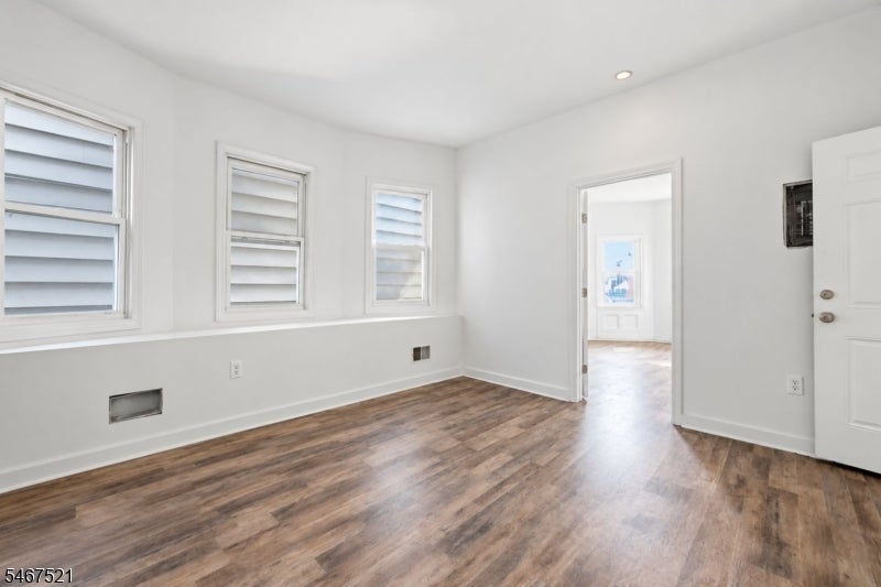 196 Fairmount Ave