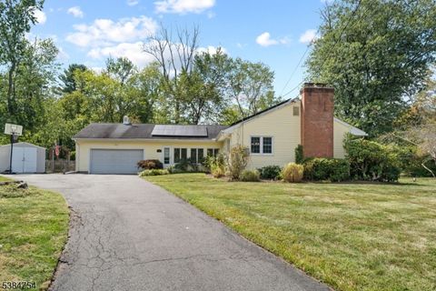 Photo of 1 Fabrow Dr, Hopewell, NJ 08560 (MLS # 3993456)