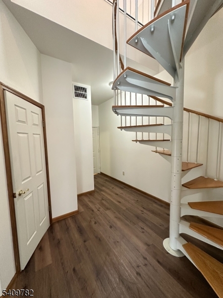 21 Springfield Ave 10