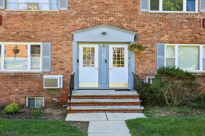 12 Wedgewood Dr 13