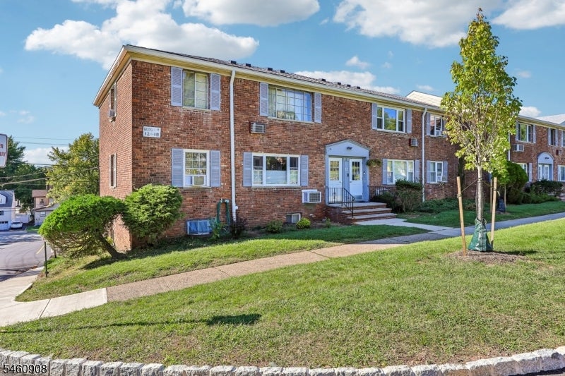 12 Wedgewood Dr 13