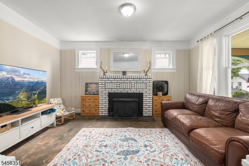 80 Allen St