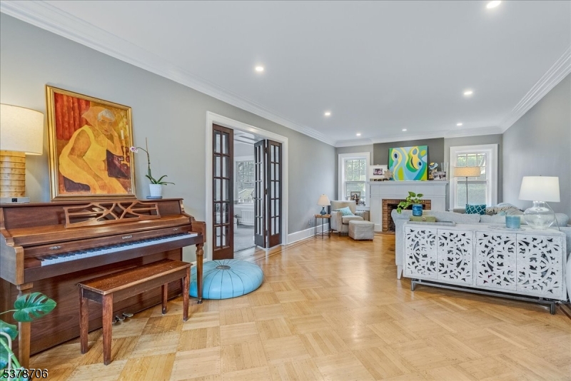 43 Ardsley Rd
