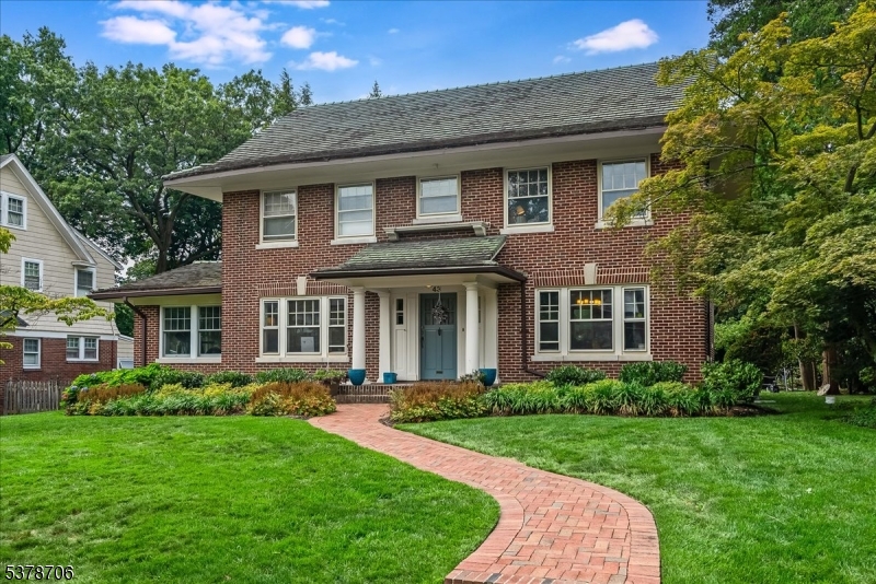 43 Ardsley Rd