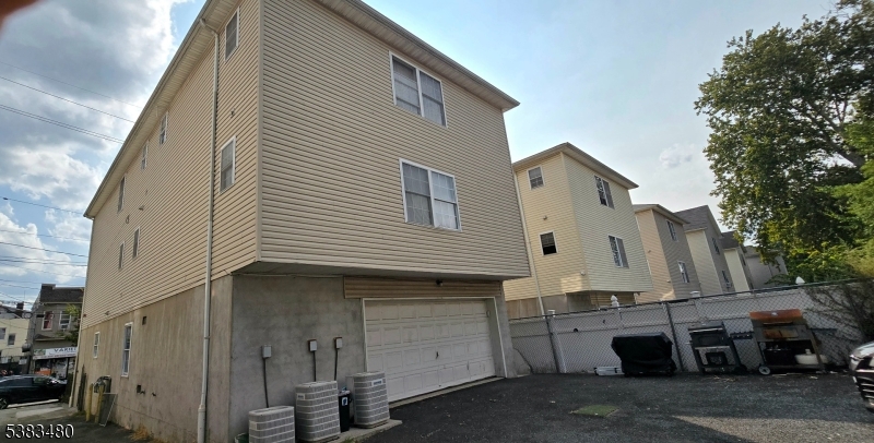 343-345 Hawthorne Ave