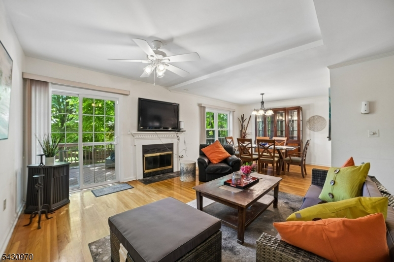 121 Coccio Dr