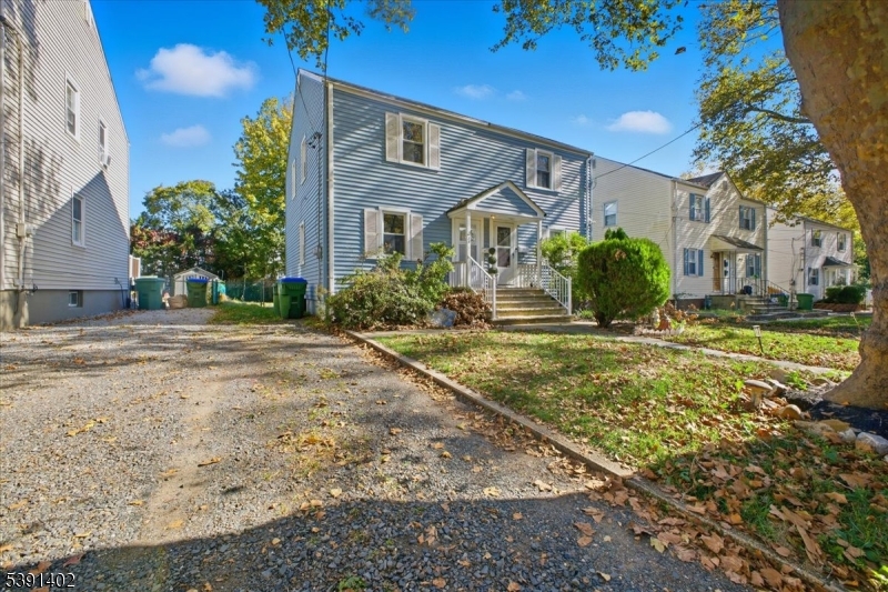 34 Macarthur Dr