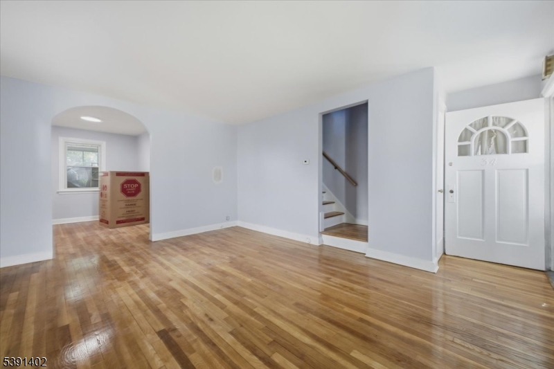 34 Macarthur Dr
