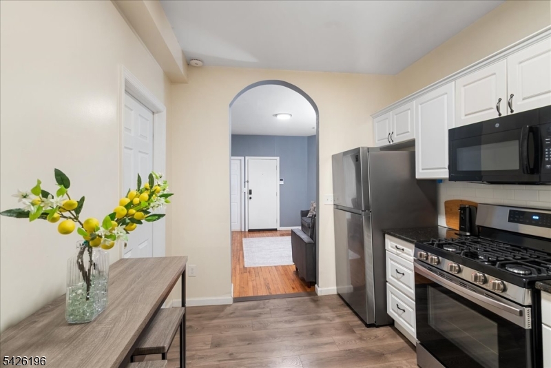 76 Mount Prospect Ave