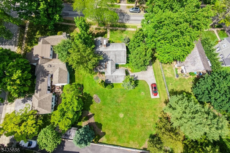 133 Frost Ave