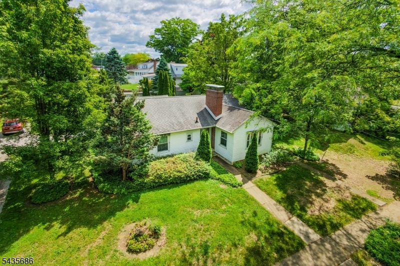 133 Frost Ave