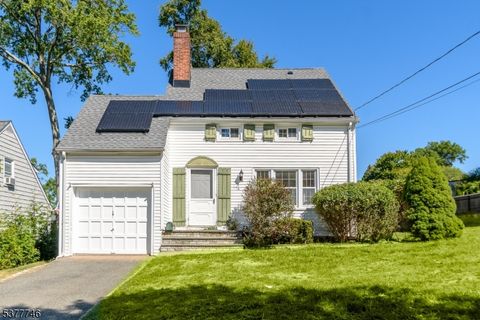 Photo of 176 Woodland Ave, Verona, NJ 07044 (MLS # 3994045)