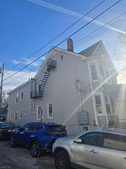 22 Belmont Ave Paterson City NJ 07522