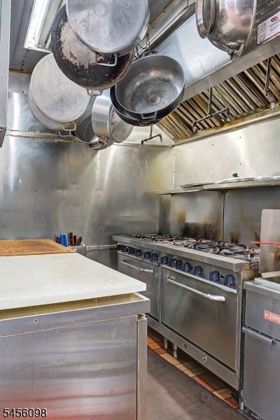 37 Fair St