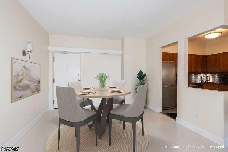22 Riverside Dr D-10
