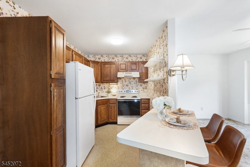 79 Carriage Ln