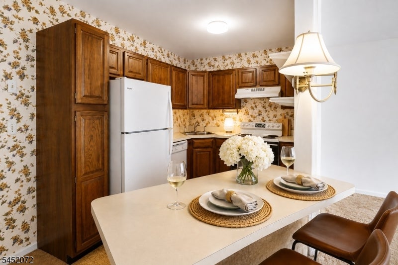 79 Carriage Ln