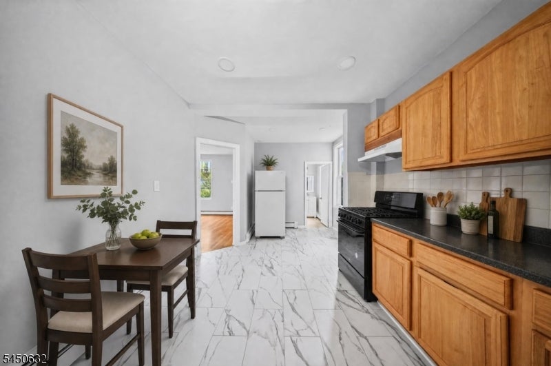 231 Clark Pl 1