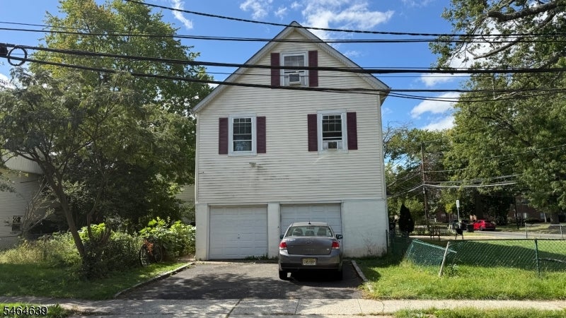 640-46 E Front St