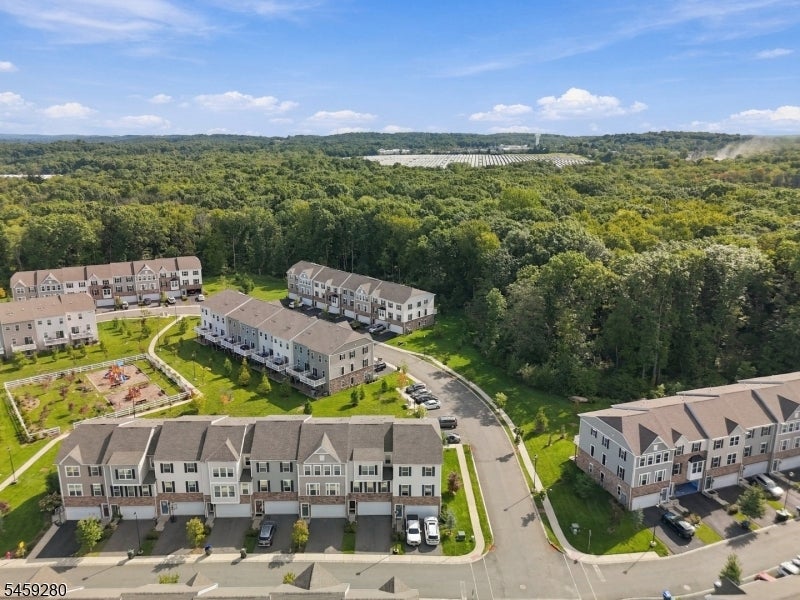 14 Clausen Ct