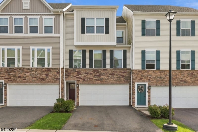 14 Clausen Ct
