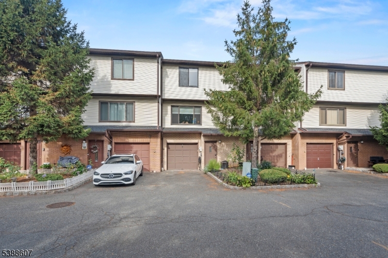 404-406 Chestnut St 39