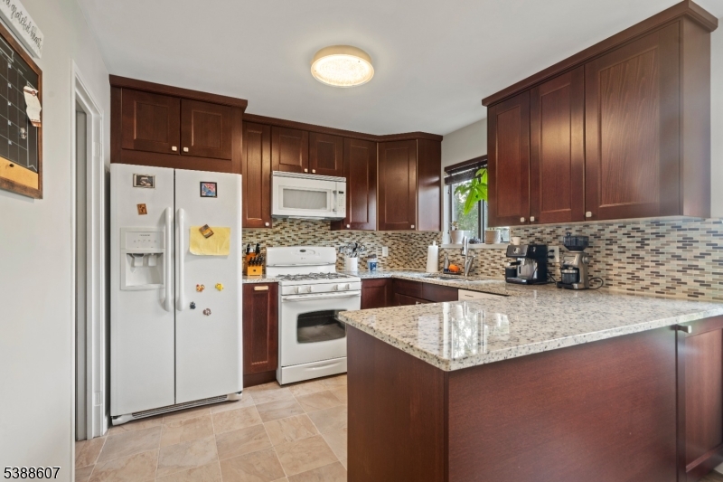 404-406 Chestnut St 39