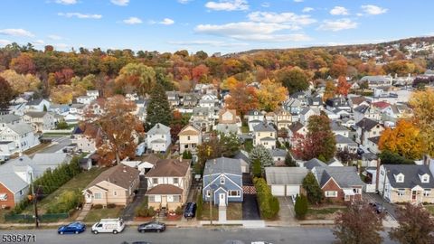 Photo of 40 Passaic Ave, Woodland Park, NJ 07424 (MLS # 3996202)