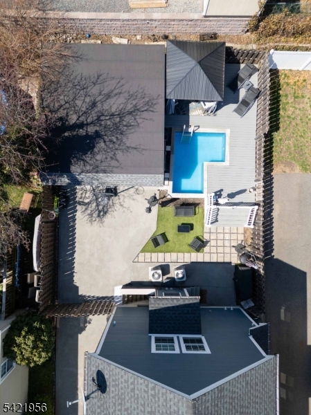 126 Ridge Ave