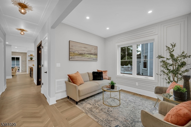 29 N Hillside Ave
