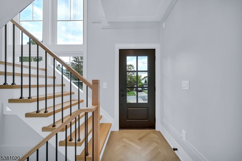 29 N Hillside Ave