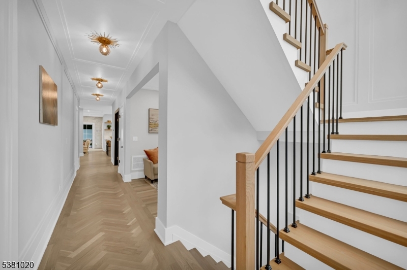29 N Hillside Ave