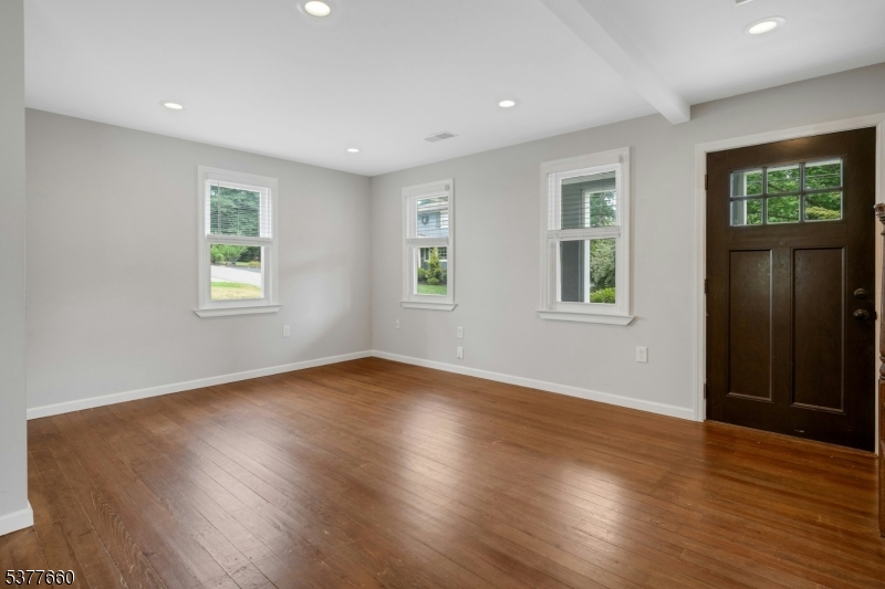 19 Montville Ave
