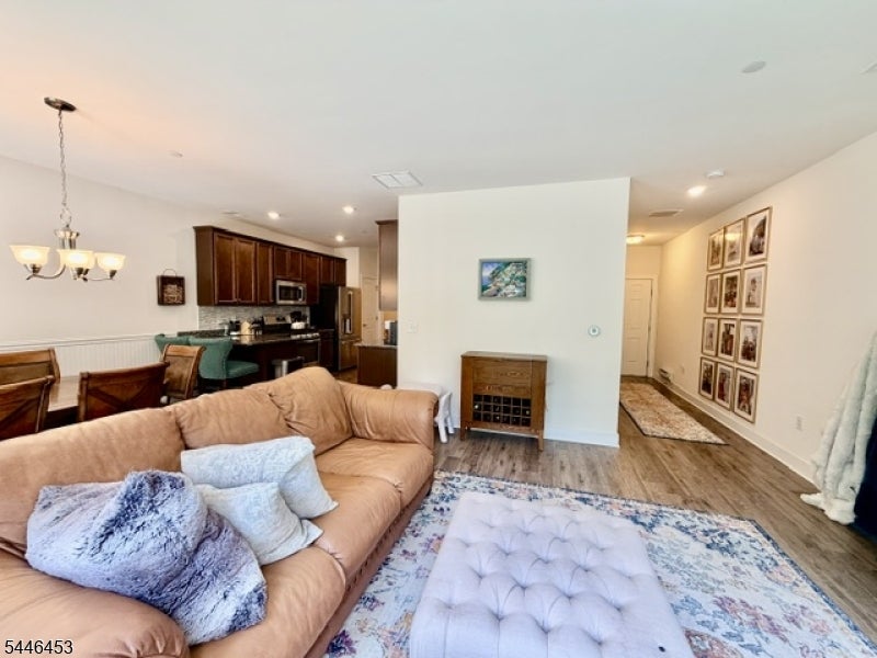 403 Parkview Ln 403