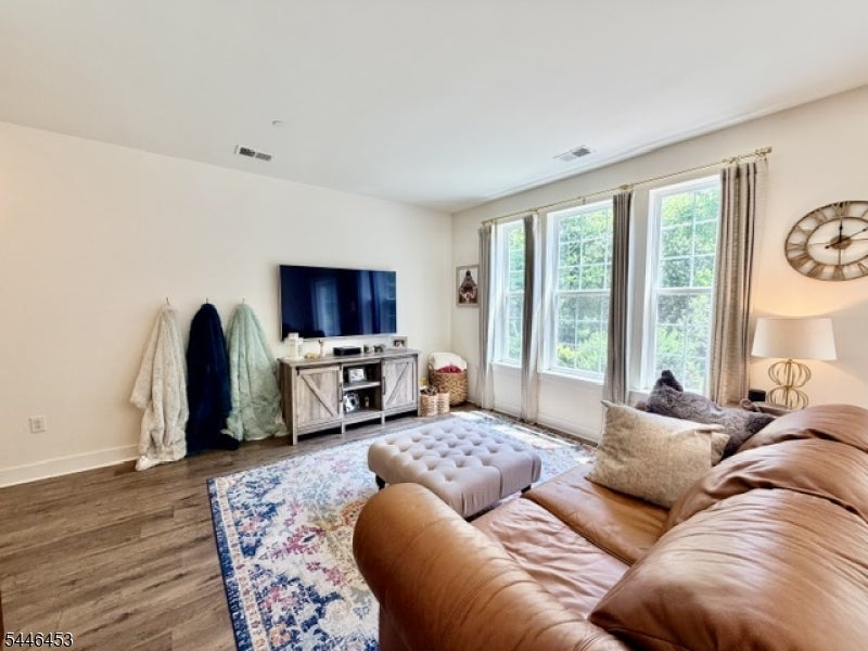 403 Parkview Ln 403