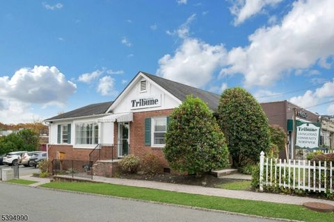 Photo of 495 S Livingston Ave, Livingston, NJ 07039 (MLS # 3995995)