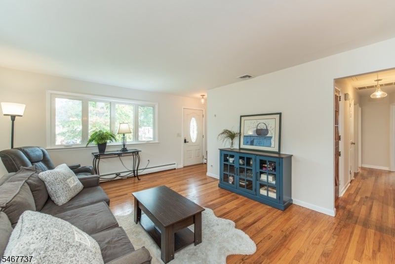197 Lake Shore Dr