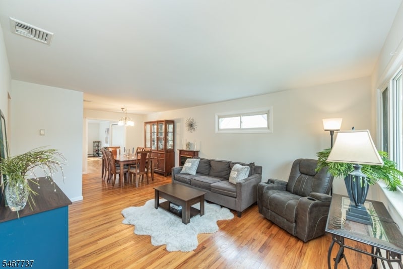 197 Lake Shore Dr