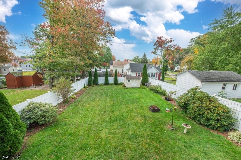 197 Lake Shore Dr
