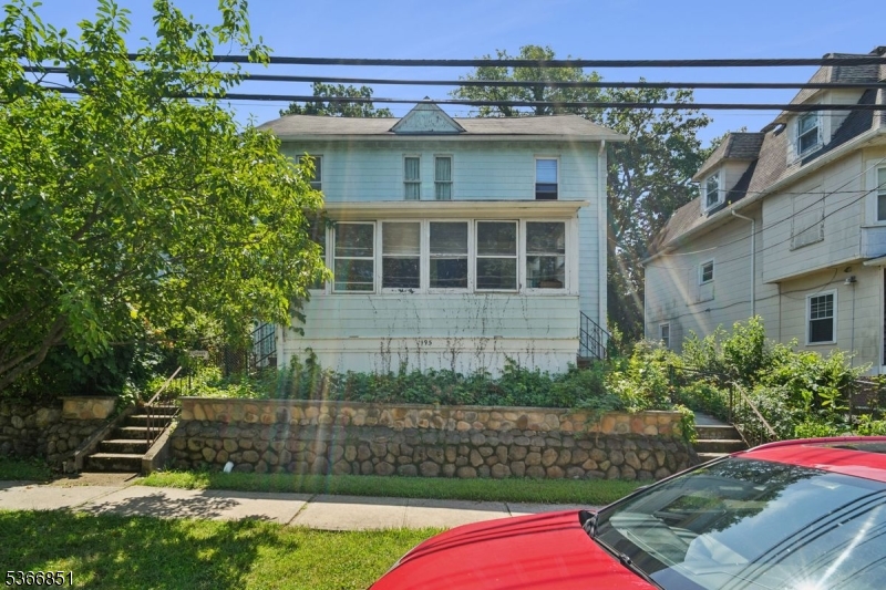 195 N Fullerton Ave