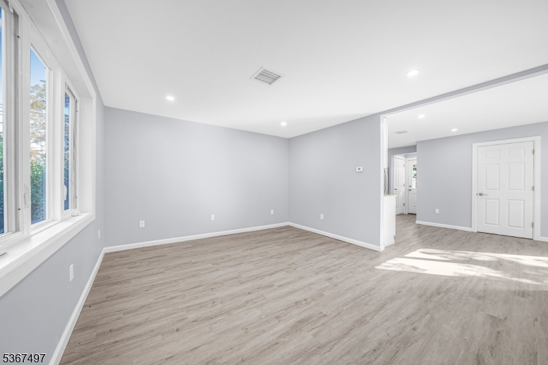 919 Cedar St