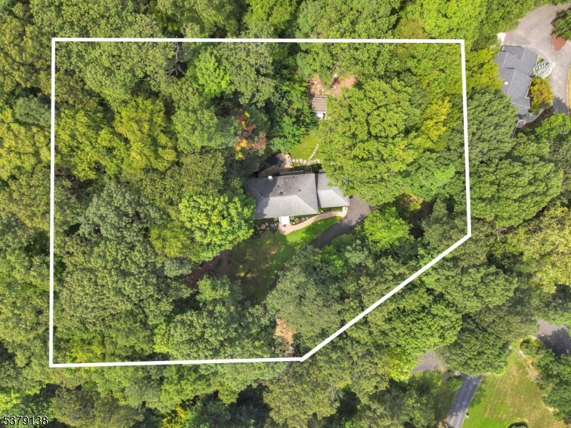 32 Lord William Penn Dr
