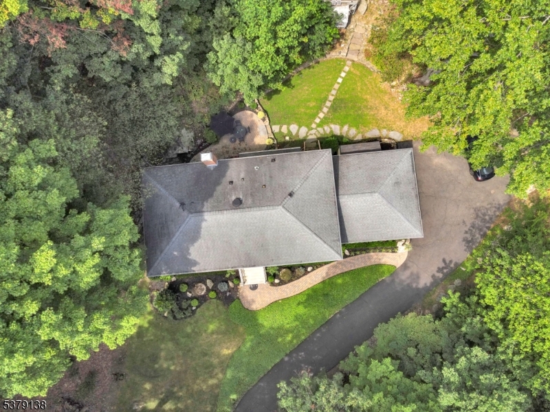 32 Lord William Penn Dr