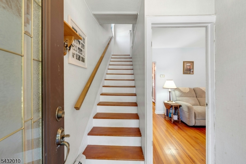 52 Terrace Ave